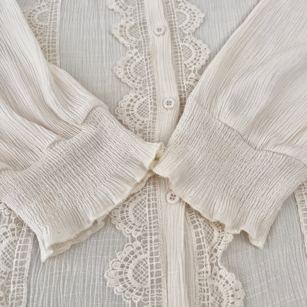 Blu Pepper Ruffly Lace Long Sleeve High Collar Retro Poetcore Button Up Top Sz M - Picture 3 of 15